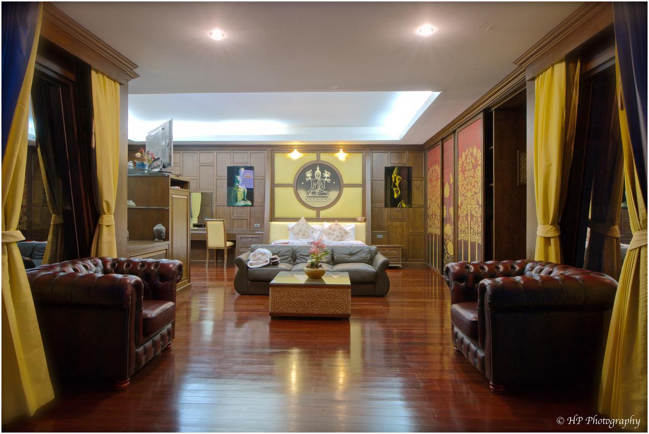 Villa Regtuk Patong Buitenkant foto
